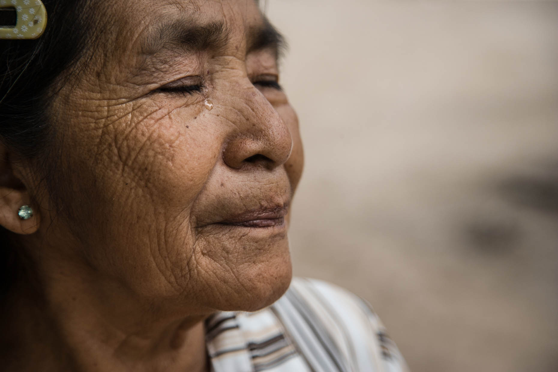 Elderly-Mexican-woman-crying | Gary S. Chapman, Atlanta humanitarian ...