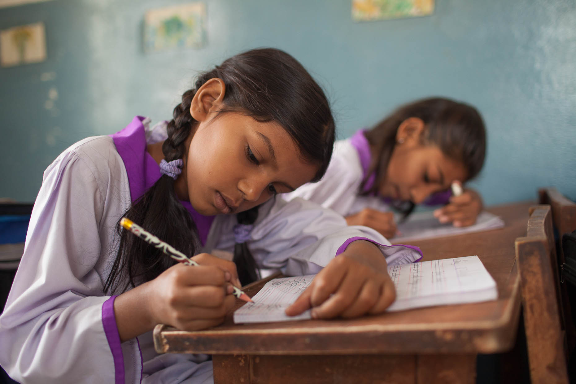 Girls-in-class-Pakistan
