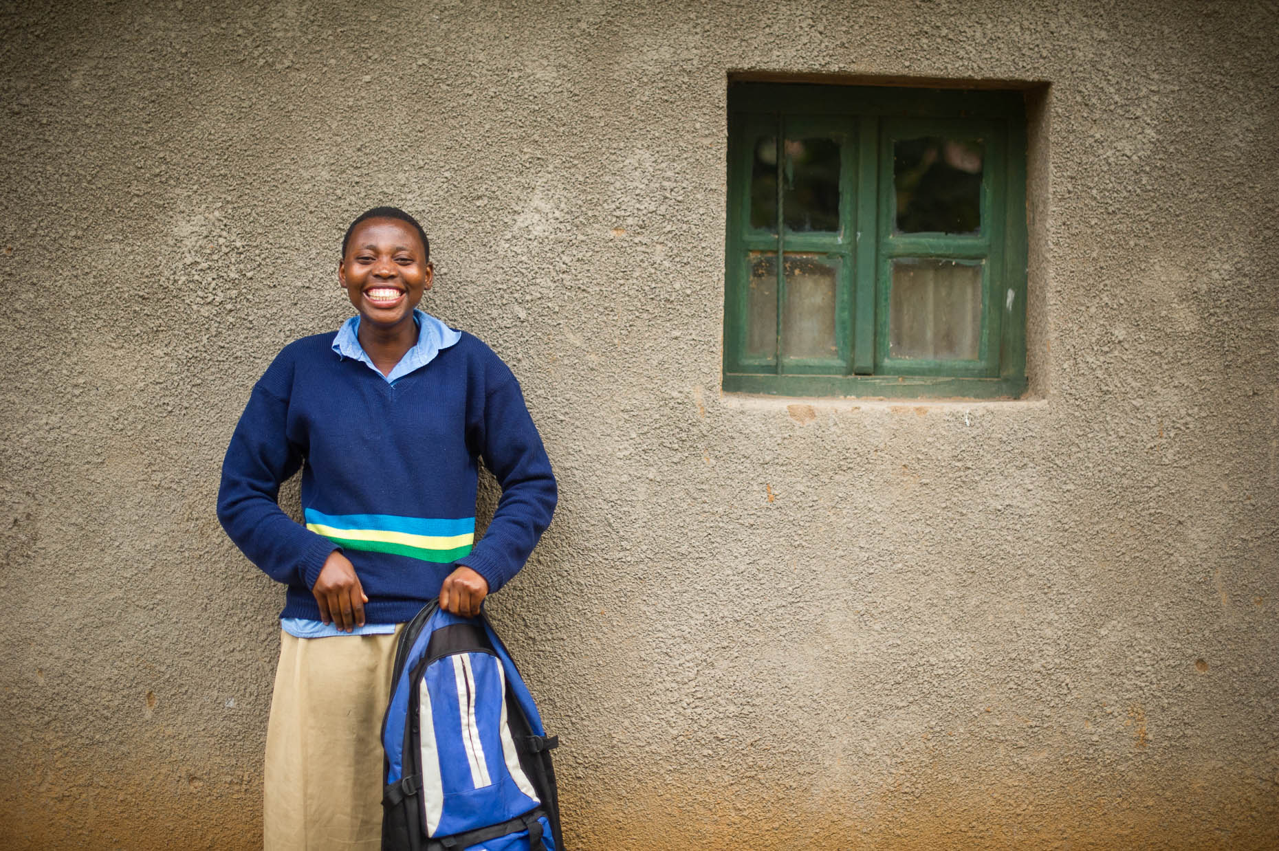 Portrait-schoolgirl-Rwanda