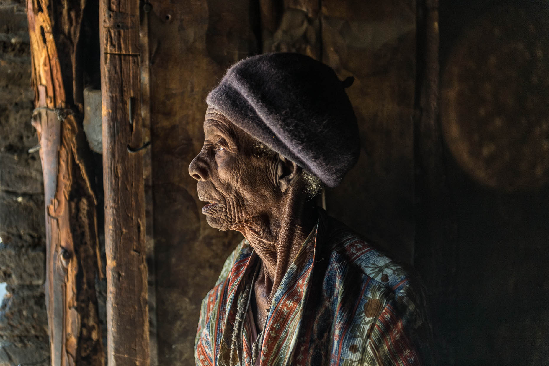 Portrait-elderly-woman-Zimbabwe